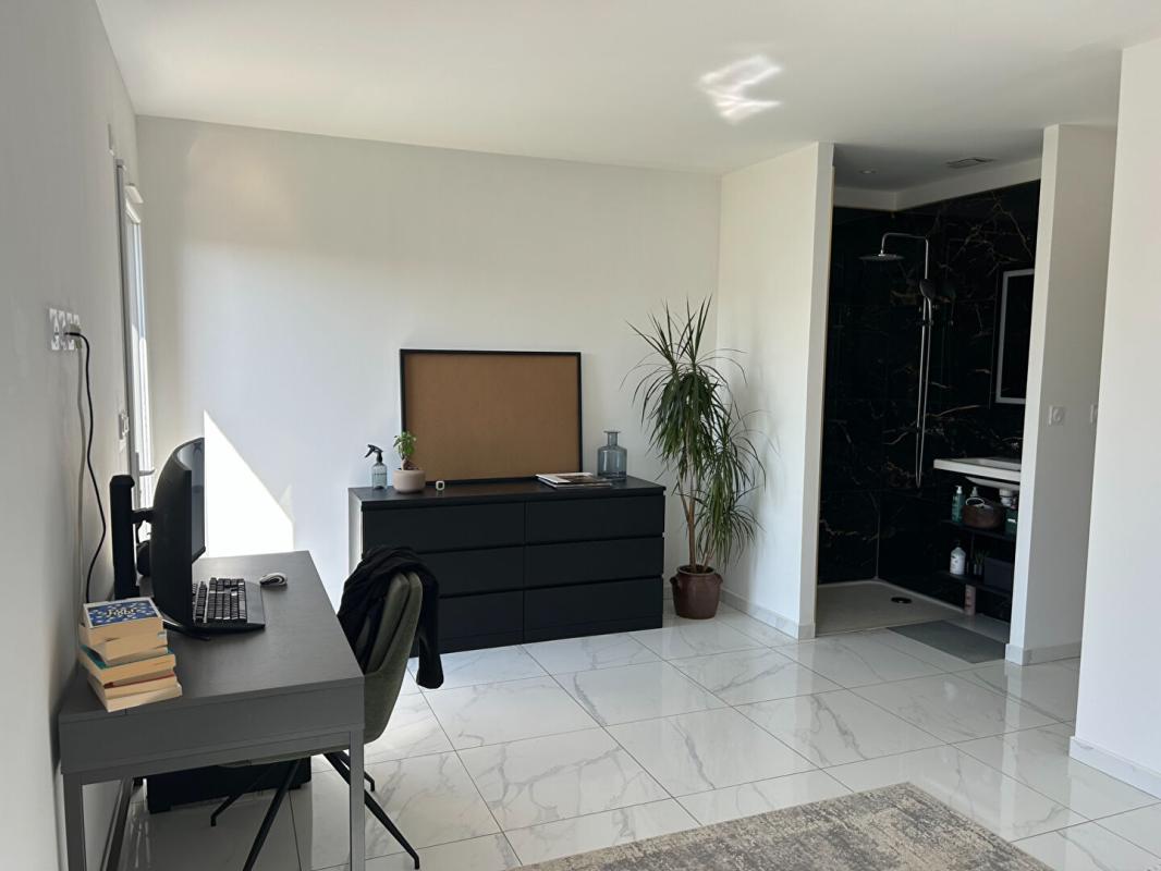 MONTARNAUD Villa  5 chambres 200 m2 9