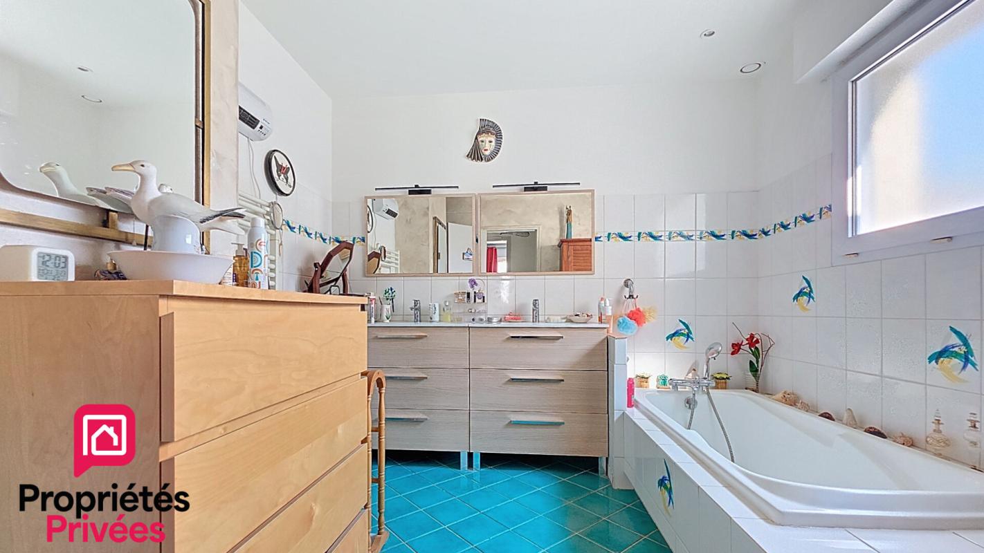 ETAULES Maison  5 pièce(s) 127,50m2 13