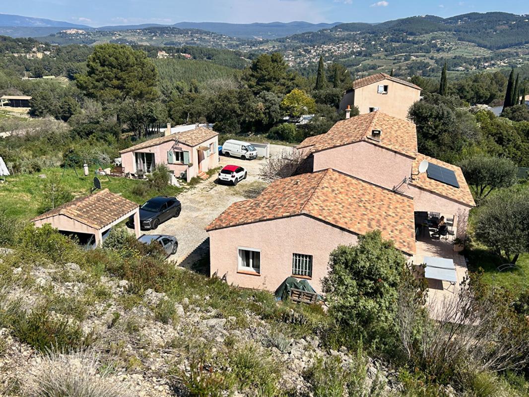 BANDOL VILLA D'EXCEPTION ,VUE PANORAMIQUE ,CALME ABSOLU , 6 CHAMBRES ,PISCINE , 5 000 m² DE TERRAIN 2