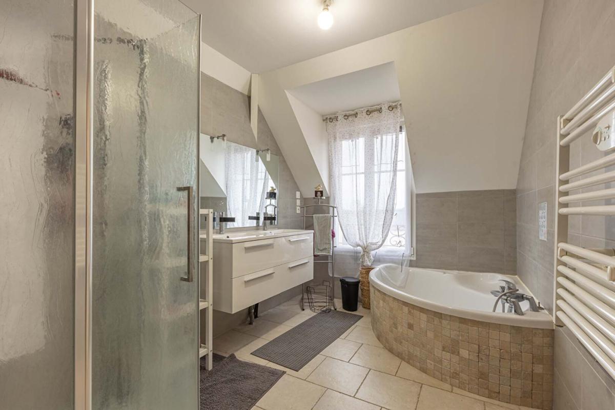 CORMERAY Maison Cormeray 8 pièces 174 m2 13