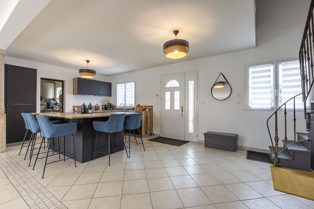 CORMERAY Maison Cormeray 8 pièces 174 m2 8