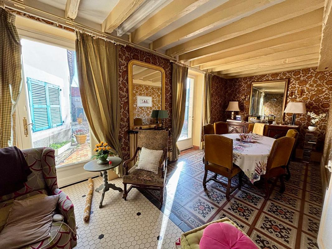 MAGNY-COURS Maison de caractère 332 m² - Terrain 2 489 m² - Piscine - Dépendances - Proche Magny-Cours 3