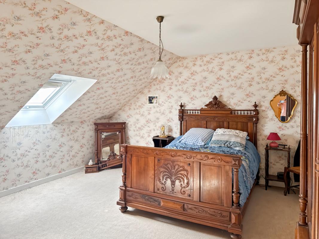 SAINT-DENIS-D'ANJOU Maison Saint Denis D Anjou 6 pièce(s) 10