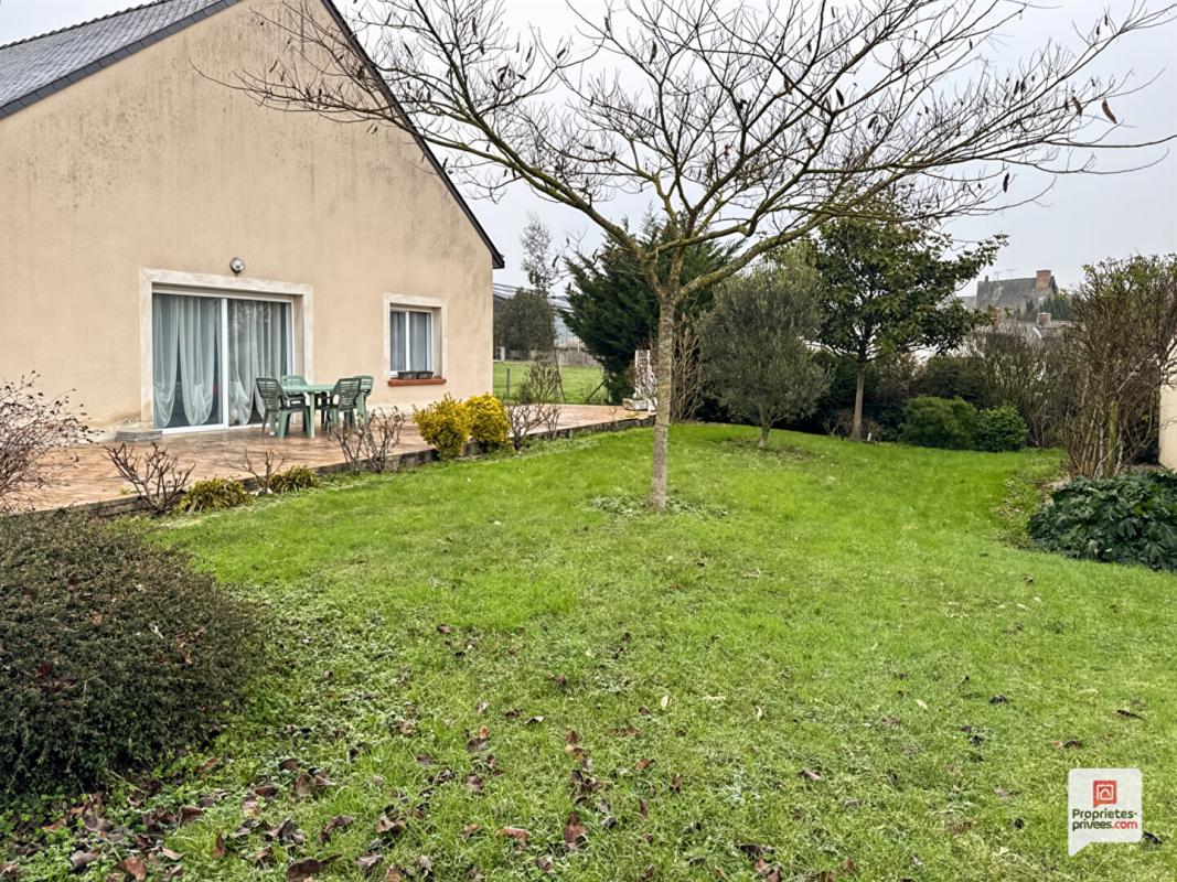 SAINT-DENIS-D'ANJOU Maison Saint Denis D Anjou 6 pièce(s) 12