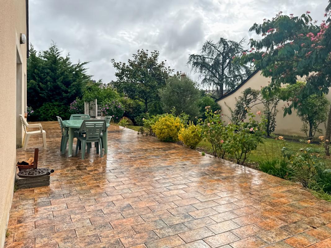 SAINT-DENIS-D'ANJOU Maison Saint Denis D Anjou 6 pièce(s) 14