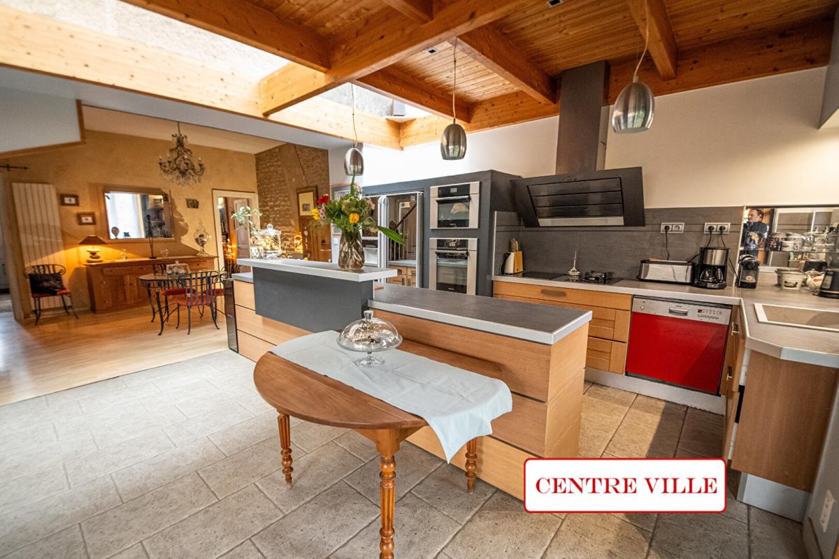 ALENCON Maison de ville  avec garage et jardin 1