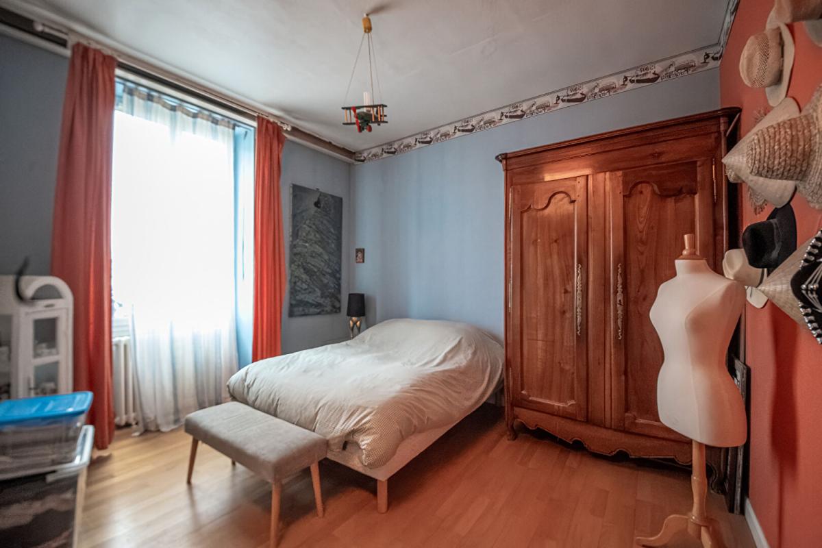 ALENCON Maison de ville  avec garage et jardin 8