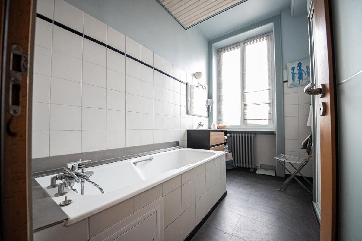 ALENCON Maison de ville  avec garage et jardin 9