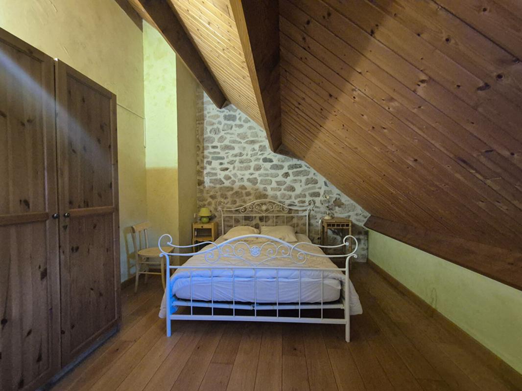 SARRAN Maison Sarran 9 pièce(s) 258 m2 12