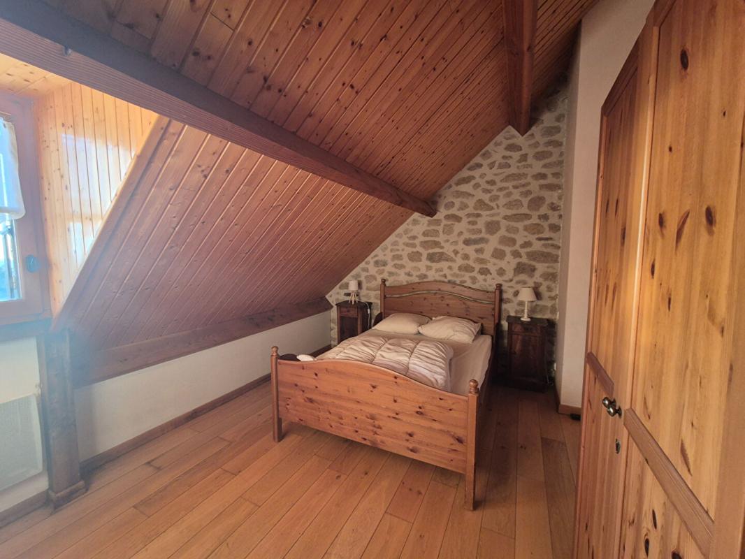 SARRAN Maison Sarran 9 pièce(s) 258 m2 13