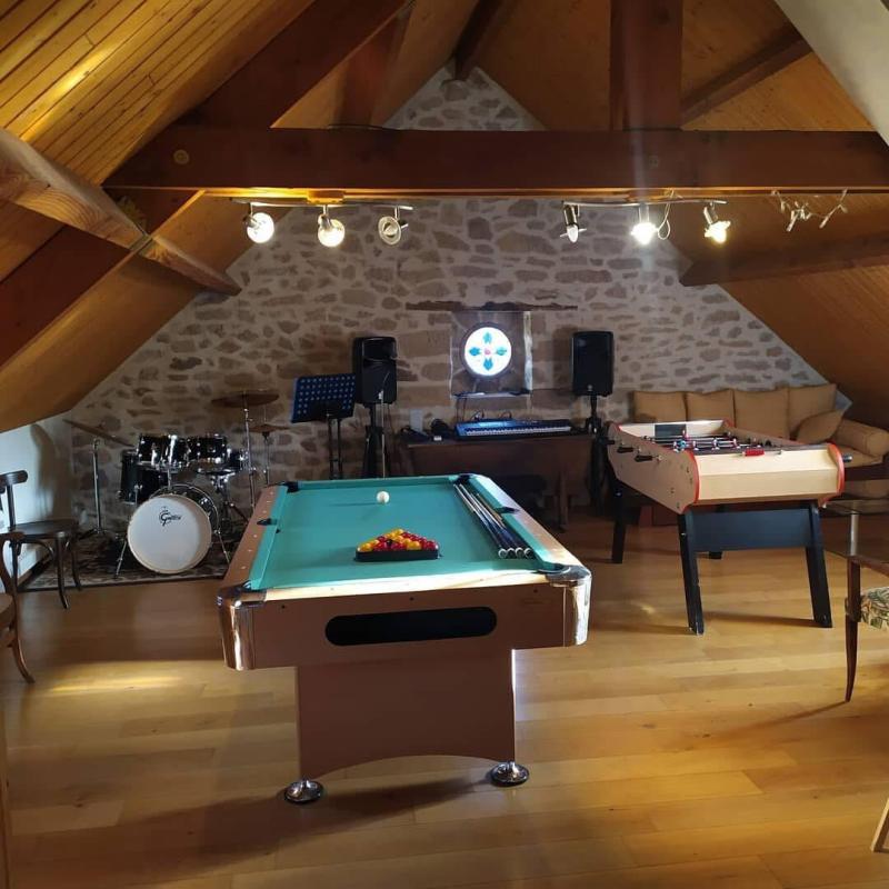 SARRAN Maison Sarran 9 pièce(s) 258 m2 14