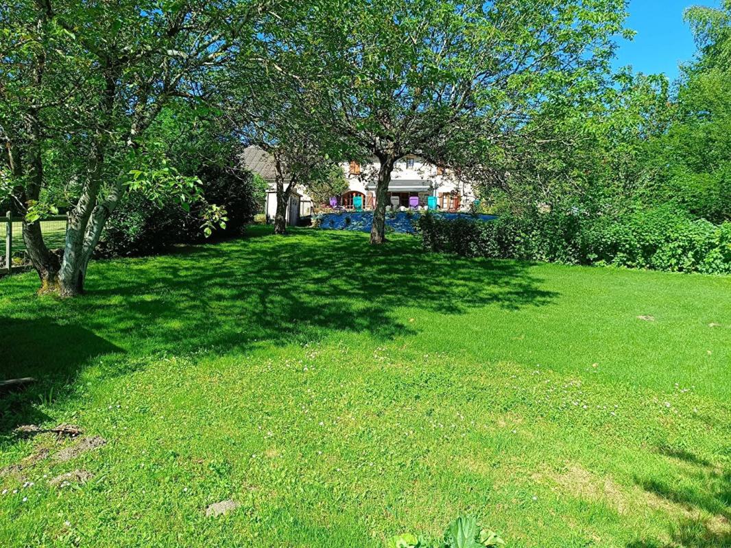 SARRAN Maison Sarran 9 pièce(s) 258 m2 17