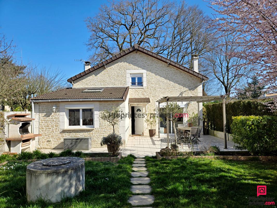 MORSANG-SUR-ORGE Maison Morsang Sur Orge 6 pièces 140 m2 1