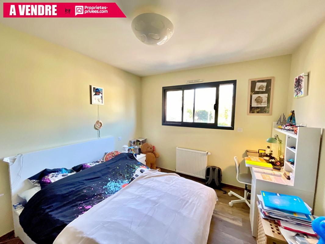 EYSINES Maison Eysines 6 pièce(s) 170 m2 piscine dépendance double garage 10