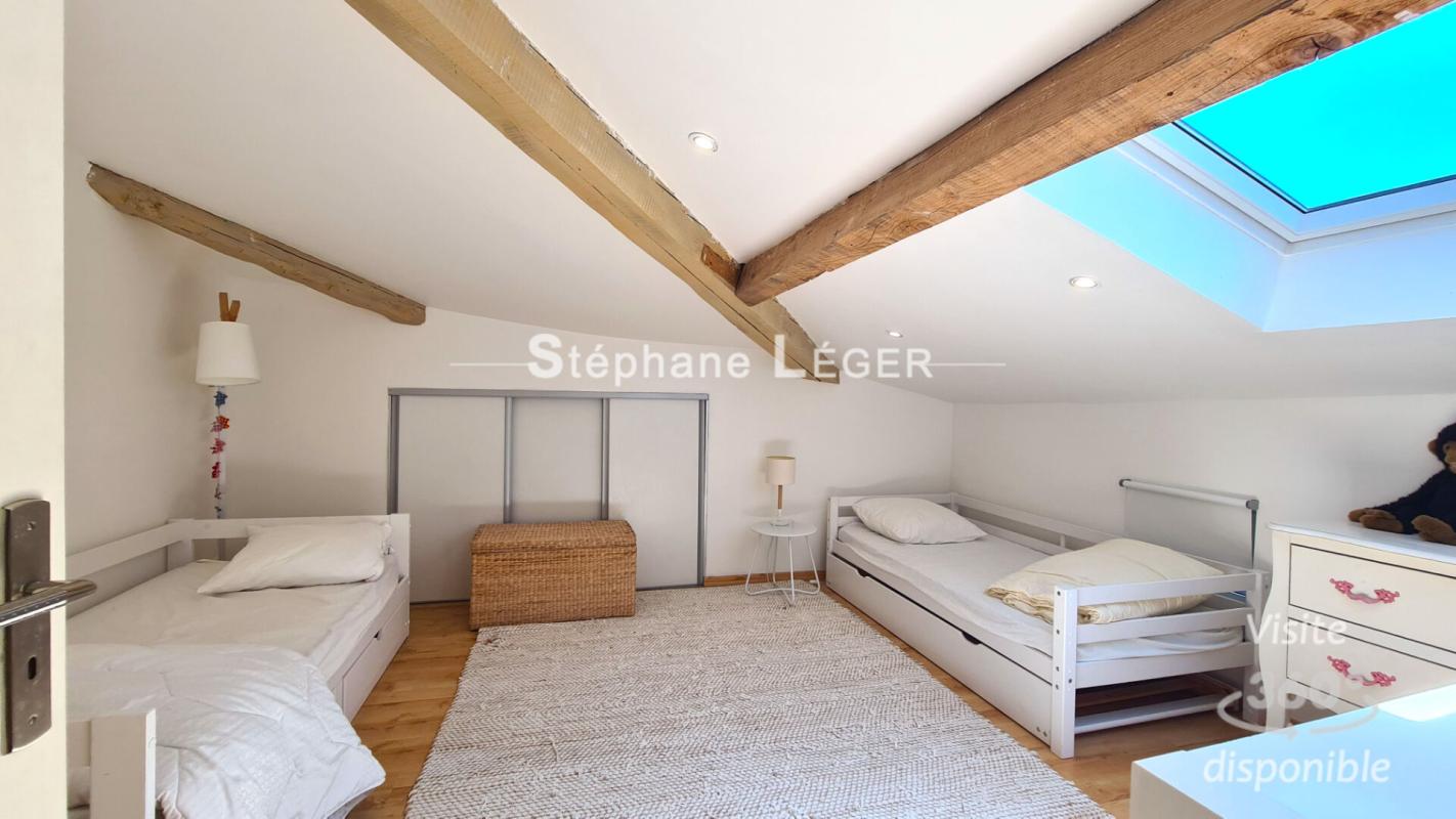 SAUZET Maison en pierre avec piscine 7 pièce(s) 175 m2 10