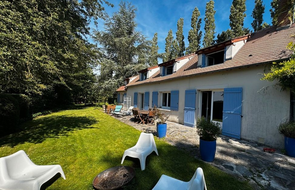 VILLIERS-SAINT-GEORGES BELLE LONGERE 1