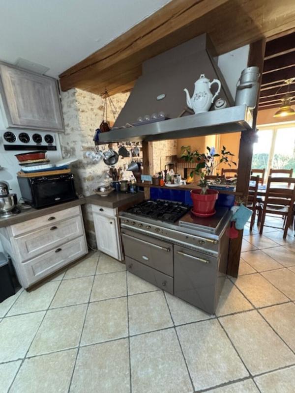 VILLIERS-SAINT-GEORGES BELLE LONGERE 8