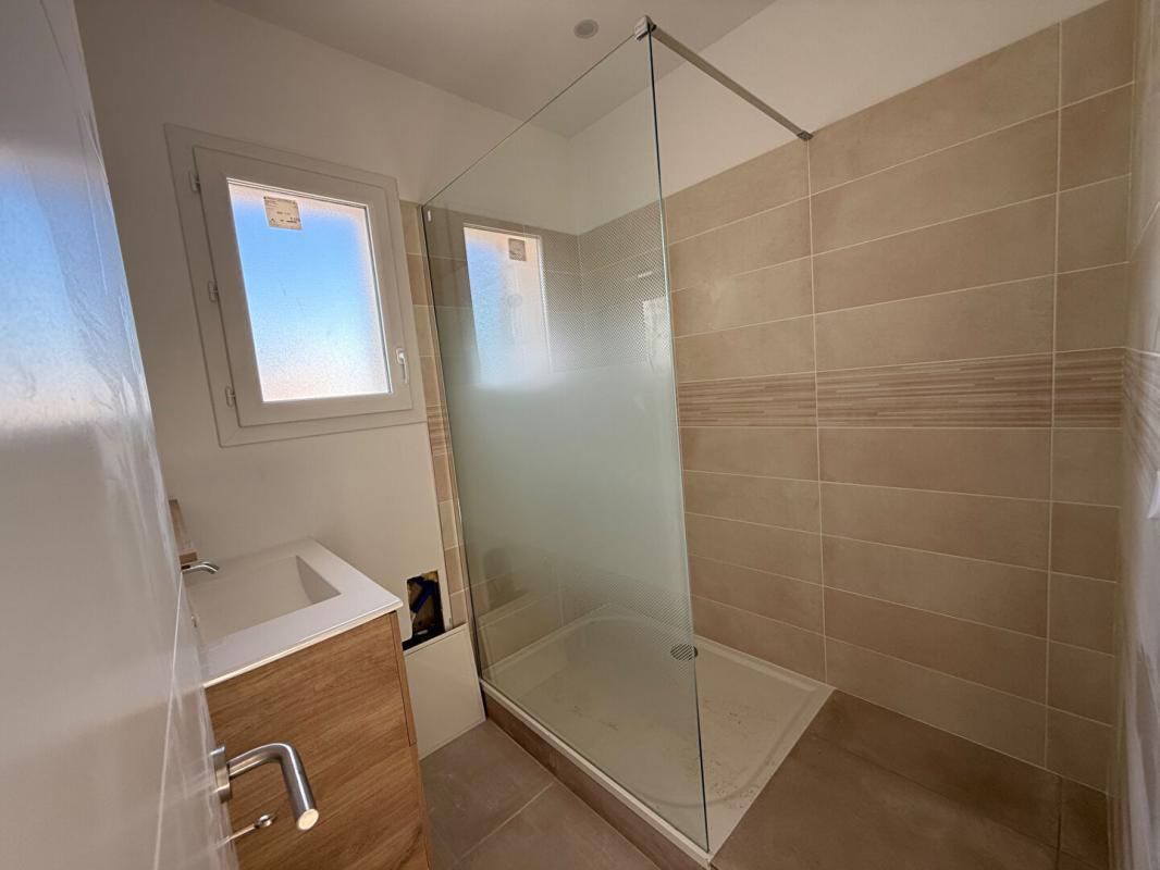 VITROLLES Pavillon neuf de 100m² sur 299m² de terrain 16