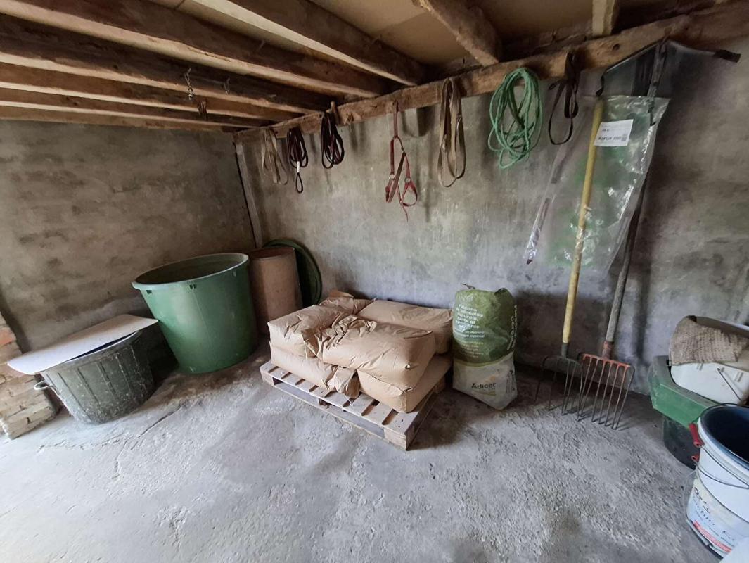 L'AIGLE Propriété L'AIGLE 6 pièce(s) 138 m2 - 4 Box et plus de 2,6 hectares 12