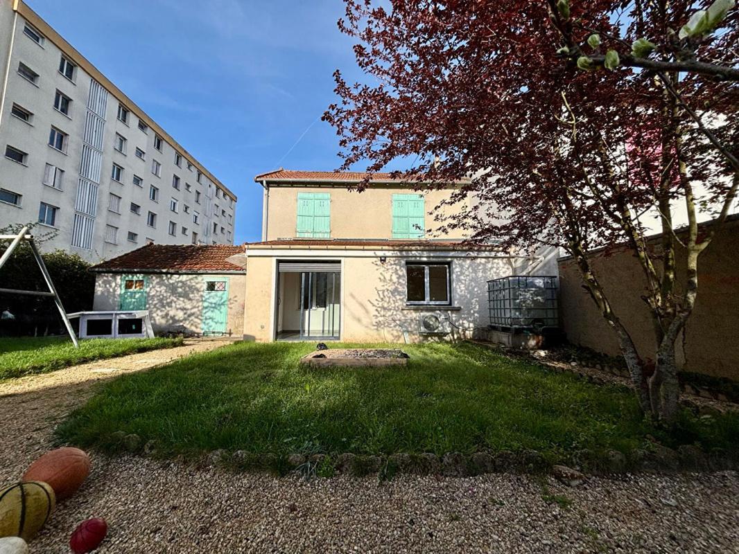 NEVERS Maison Nevers 5 pièce(s) 89.87 m2 - 3 chambres - jardin 13