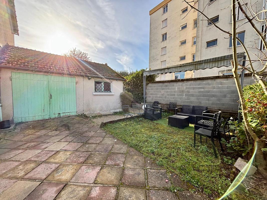 NEVERS Maison Nevers 5 pièce(s) 89.87 m2 - 3 chambres - jardin 14