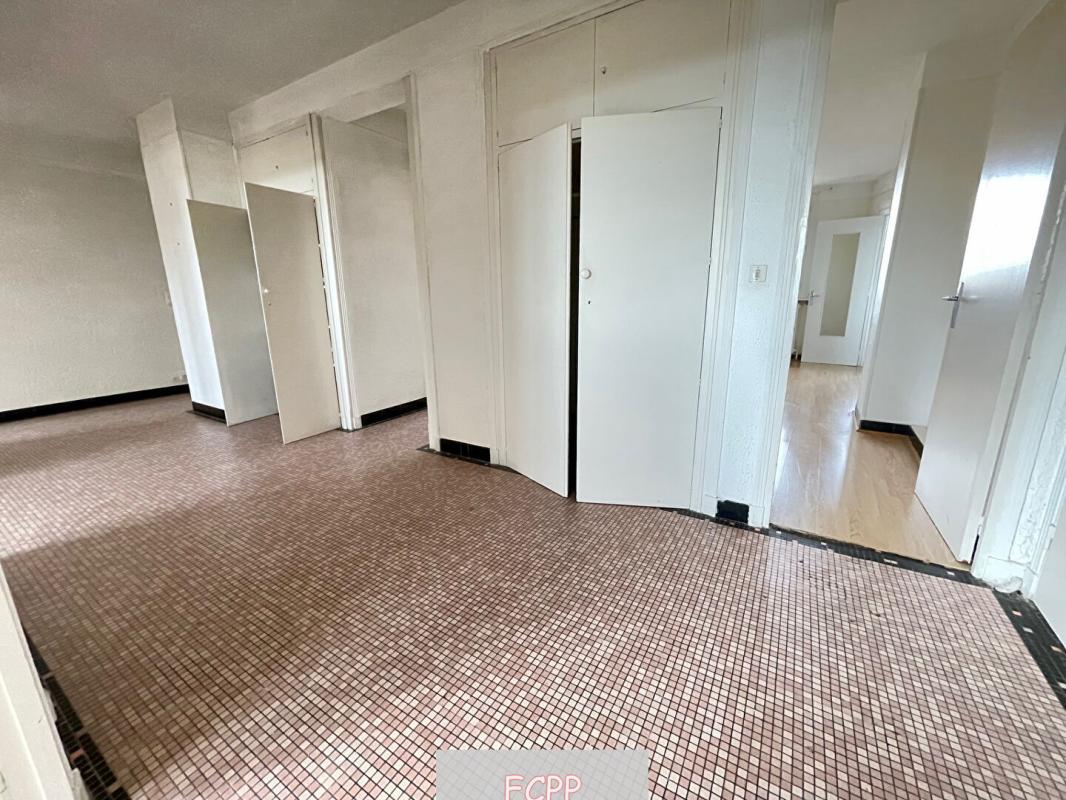 VERNEUIL-SUR-AVRE Appartement  lumineux et spacieux  fort potentiel hyper centre 11