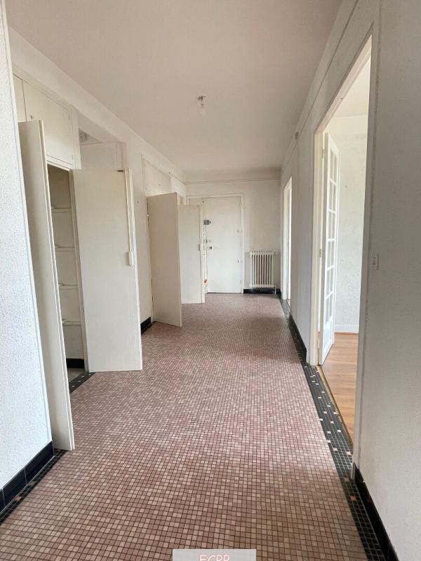 VERNEUIL-SUR-AVRE Appartement  lumineux et spacieux  fort potentiel hyper centre 12