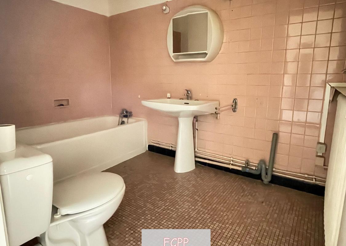 VERNEUIL-SUR-AVRE Appartement  lumineux et spacieux  fort potentiel hyper centre 13