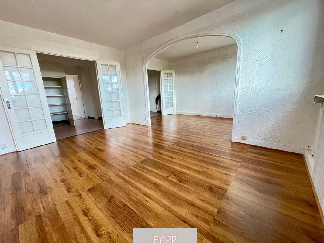 VERNEUIL-SUR-AVRE Appartement  lumineux et spacieux  fort potentiel hyper centre 3