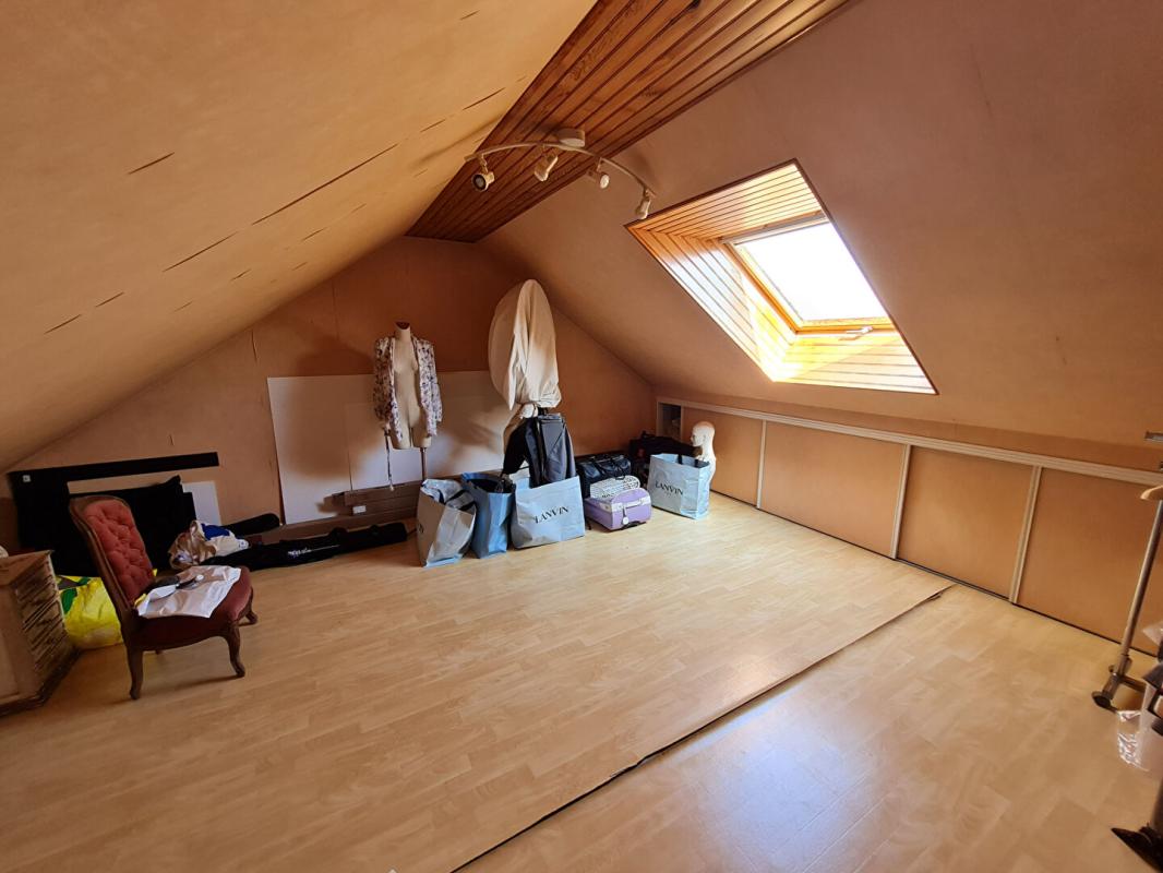 SAINT-OUEN-L'AUMONE Maison  6 pièces 4 chambres environ 148.44 m2 11