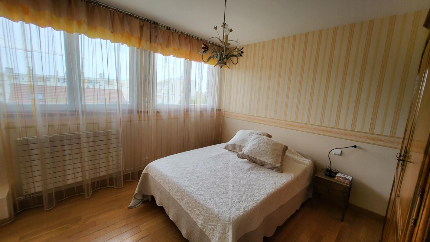 SAINT-QUENTIN PAVILLON INDIVIDUEL SUR SOUS SOL- DOUBLE GARAGE 10