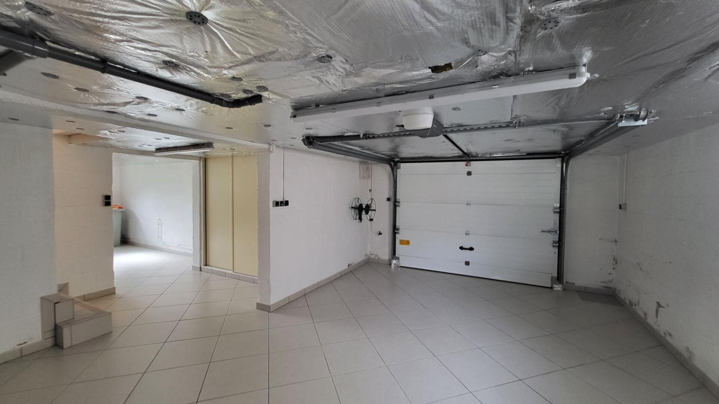 SAINT-QUENTIN PAVILLON INDIVIDUEL SUR SOUS SOL- DOUBLE GARAGE 12