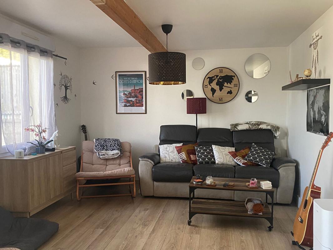 SAINTE-PAZANNE MAISON  44680 SAINTE PAZANNE - 2 CHAMBRES - BUDGET 216 000  HAI 5