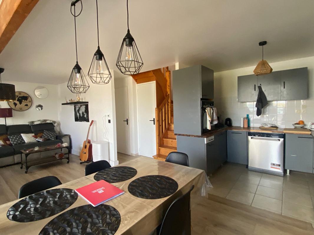 SAINTE-PAZANNE MAISON  44680 SAINTE PAZANNE - 2 CHAMBRES - BUDGET 216 000  HAI 7