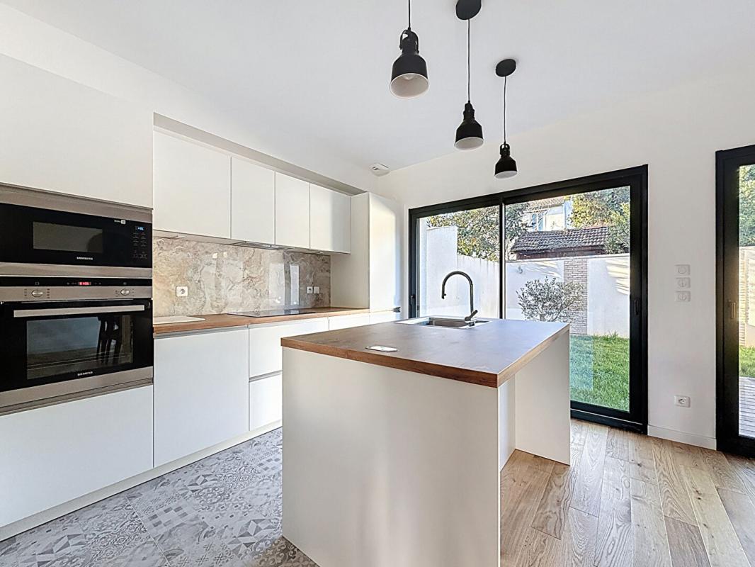 VILLEJUIF Maison Villejuif 5 pièce(s) 95 m2 5