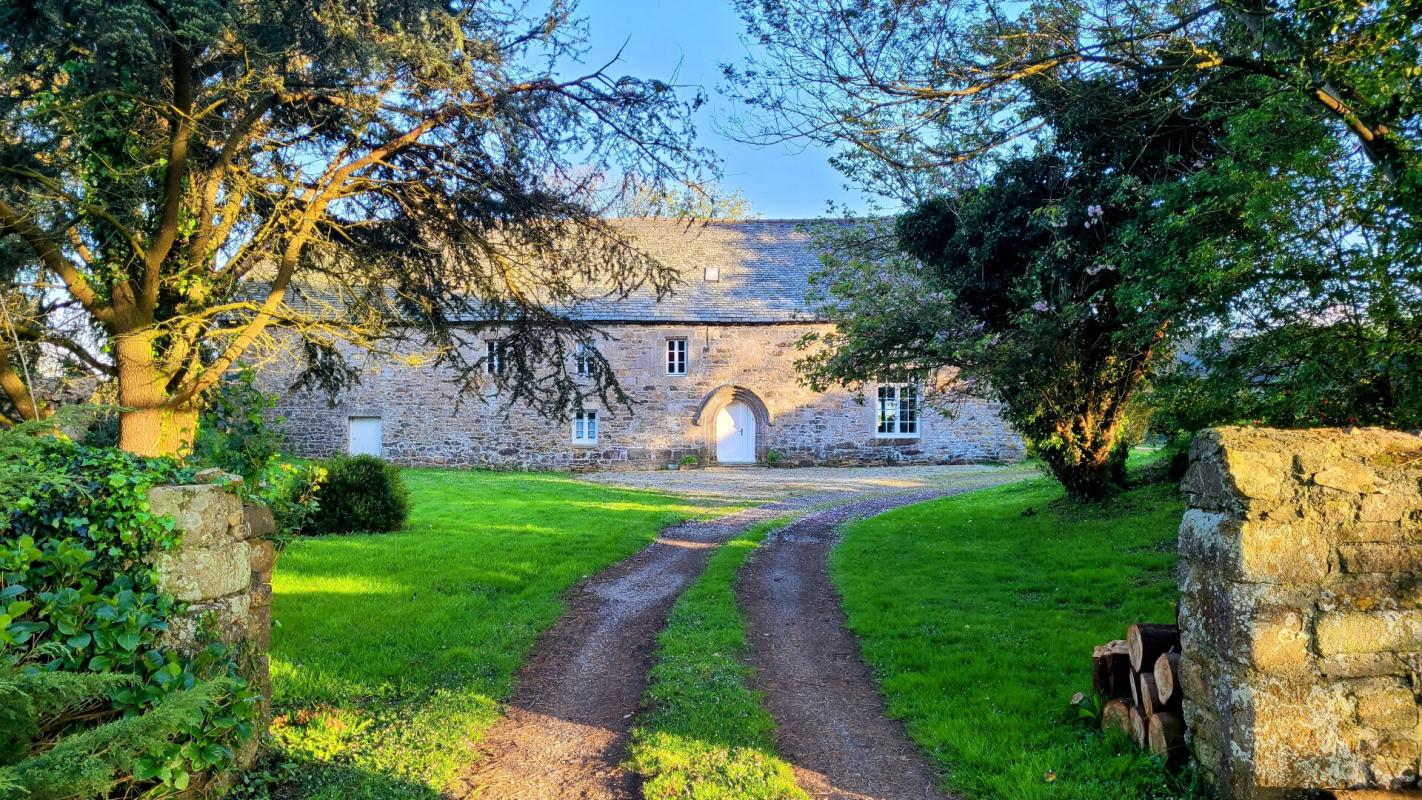 PLOUGASNOU Maison Plougasnou 8 pièce(s) 270 m2 1