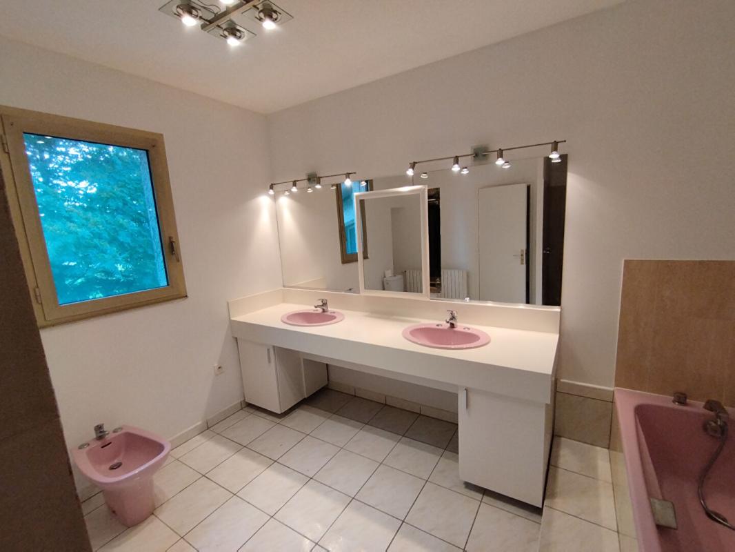SAINT-JULIEN-L'ARS ST JULIEN L'ARS/SEVRES ANXAUMONT - Maison 4 chambres - 168 m2 - + local commercial - Parcelle 8 916 m2 14
