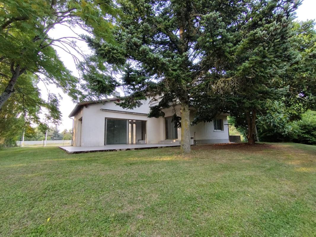SAINT-JULIEN-L'ARS ST JULIEN L'ARS/SEVRES ANXAUMONT - Maison 4 chambres - 168 m2 - + local commercial - Parcelle 8 916 m2 16