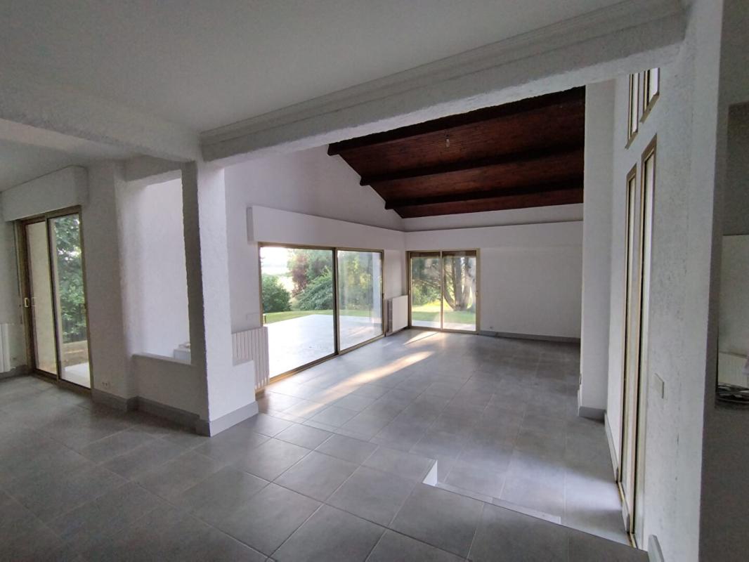 SAINT-JULIEN-L'ARS ST JULIEN L'ARS/SEVRES ANXAUMONT - Maison 4 chambres - 168 m2 - + local commercial - Parcelle 8 916 m2 3