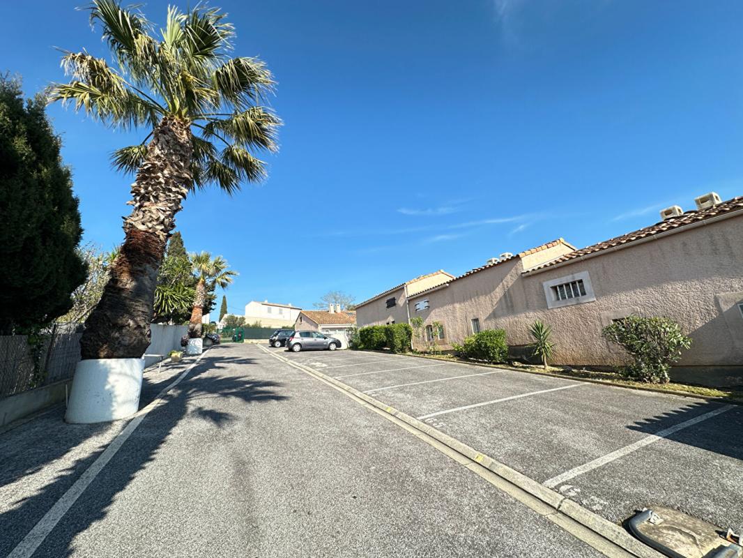 SANARY-SUR-MER VILLA CLUB EXCLUSIVE SANARY-SUR-MER : Terrasse, Piscine, Plage 5 min 10