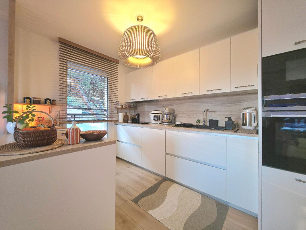 CAVALAIRE-SUR-MER EXCEPTIONNEL T4 DERNIER ÉTAGE AVEC TERRASSE PANORAMIQUE & DOUBLE GARAGE A 679000 EUR 4