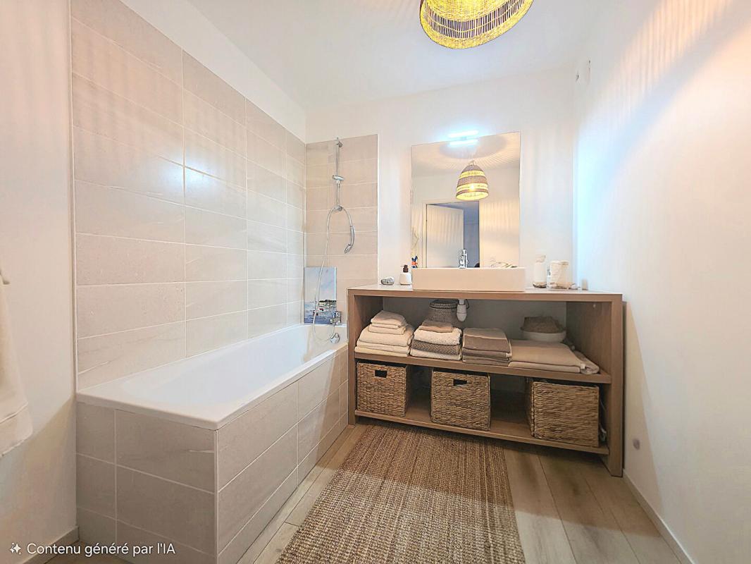 CAVALAIRE-SUR-MER EXCEPTIONNEL T4 DERNIER ÉTAGE AVEC TERRASSE PANORAMIQUE & DOUBLE GARAGE A 679000 EUR 5