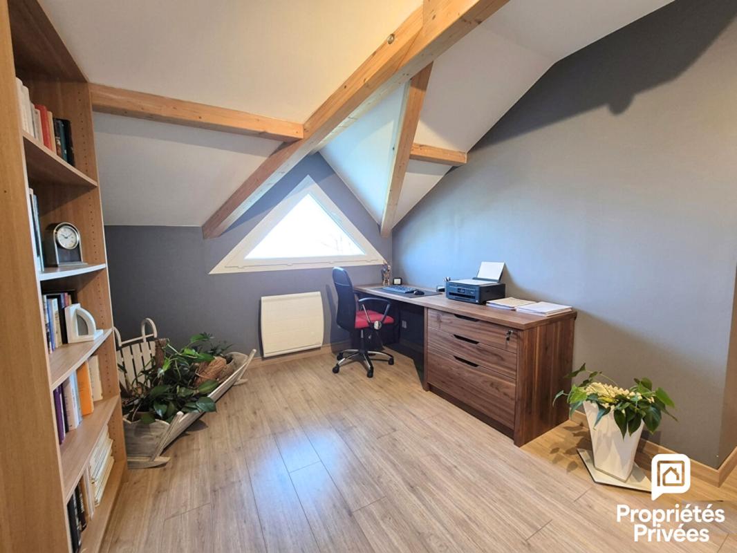 COLLONGES Maison 150m2 - 4 chambres - Sous-sol complet - Piscine 15