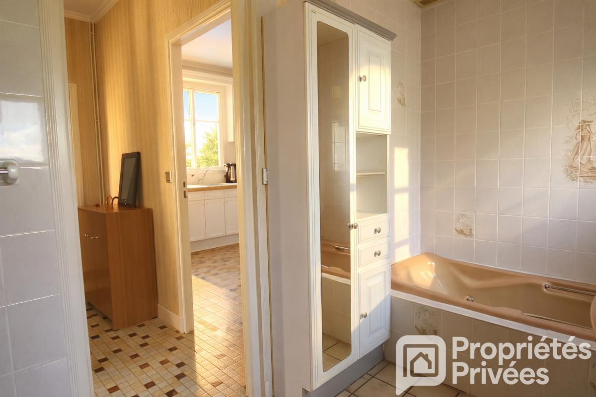 LA FERTE-VIDAME Maison de Maître avec prairies et annexes 12