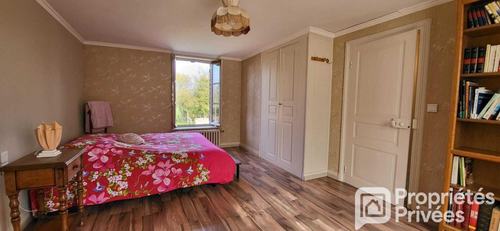 LA FERTE-VIDAME Maison de Maître avec prairies et annexes 9