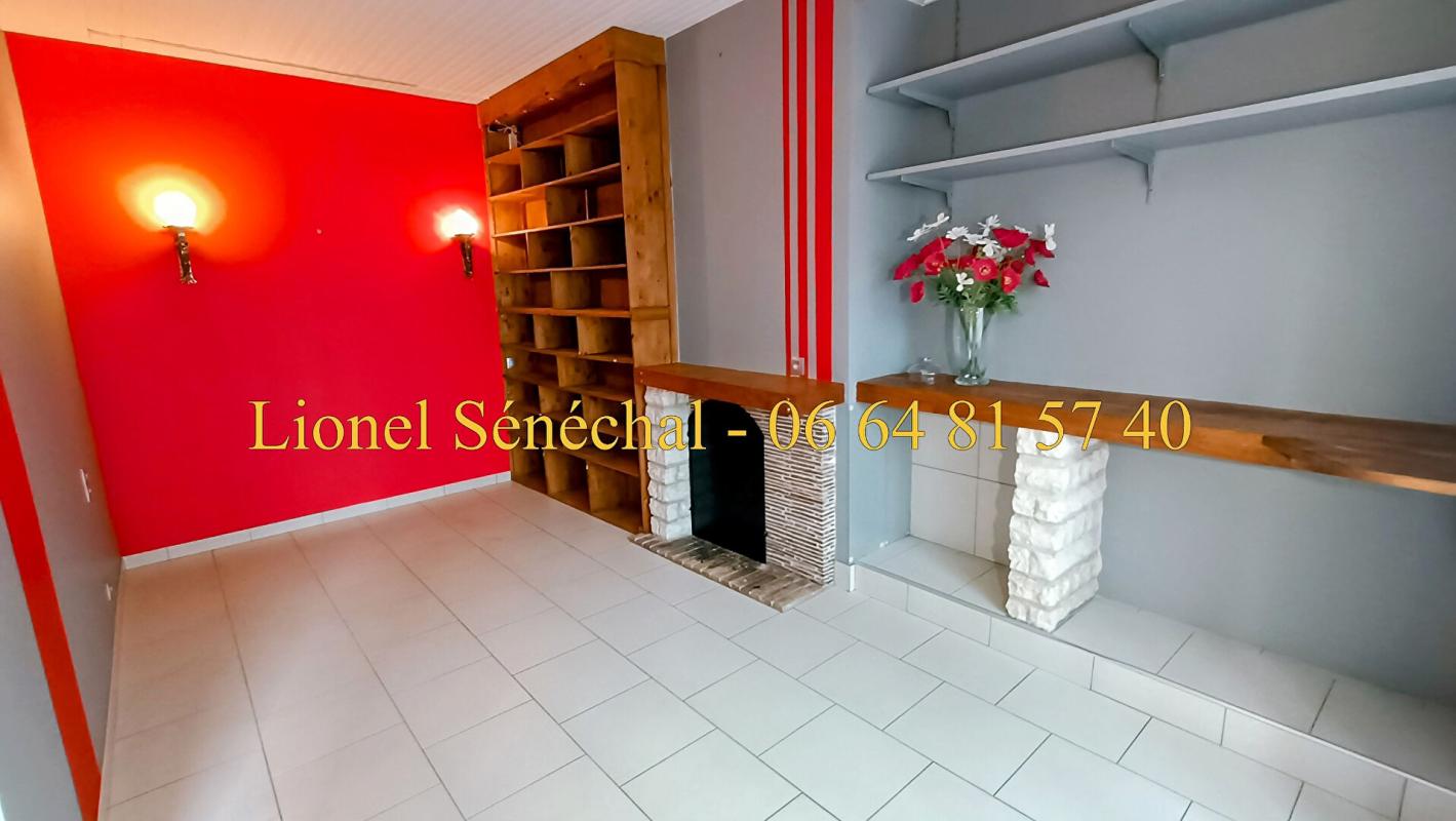 BEAUMONT-SUR-SARTHE Maison de ville atypique avec ses superbes façades extérieures en pierre de 118 m2 habitables (160 m2 au sol) 3