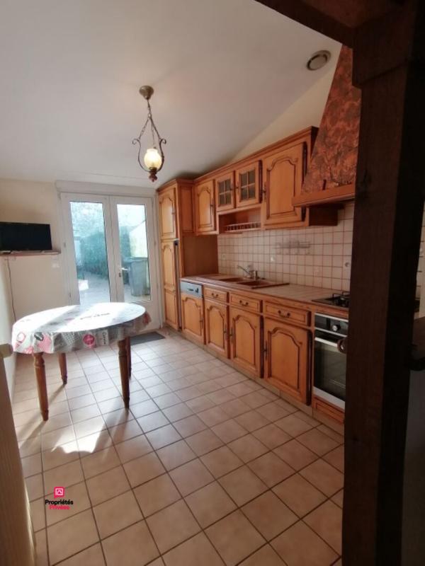 LA FERTE-MACE LA FERTE MACE (61600) Maison 3 pièces, 2 chambres , 67 m2 environ . Prix 70 000 honoraires  7,69% inclus à la charge de l'acquéreur, soit 65 000  hors honoraires 6