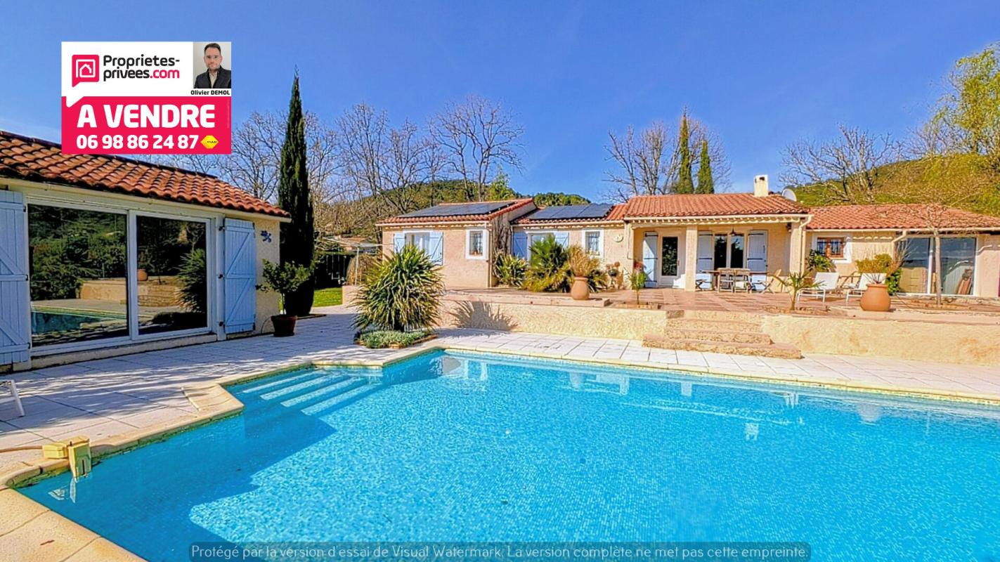 TOURRETTES ELEGANTE VILLA DE PLAIN-PIED ET DE 4 CHAMBRES. 150 m² .Calme et résidentiel ! 5