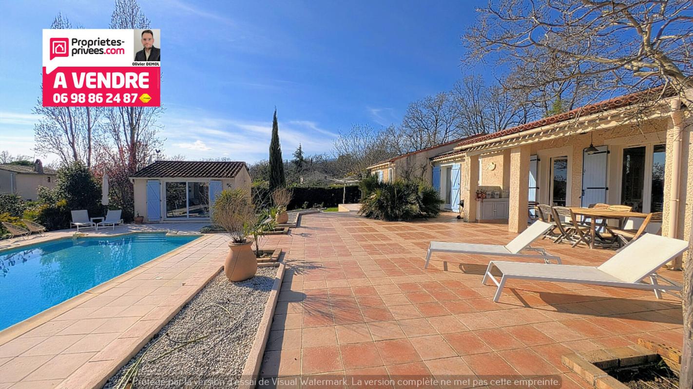 TOURRETTES ELEGANTE VILLA DE PLAIN-PIED ET DE 4 CHAMBRES. 150 m² .Calme et résidentiel ! 7