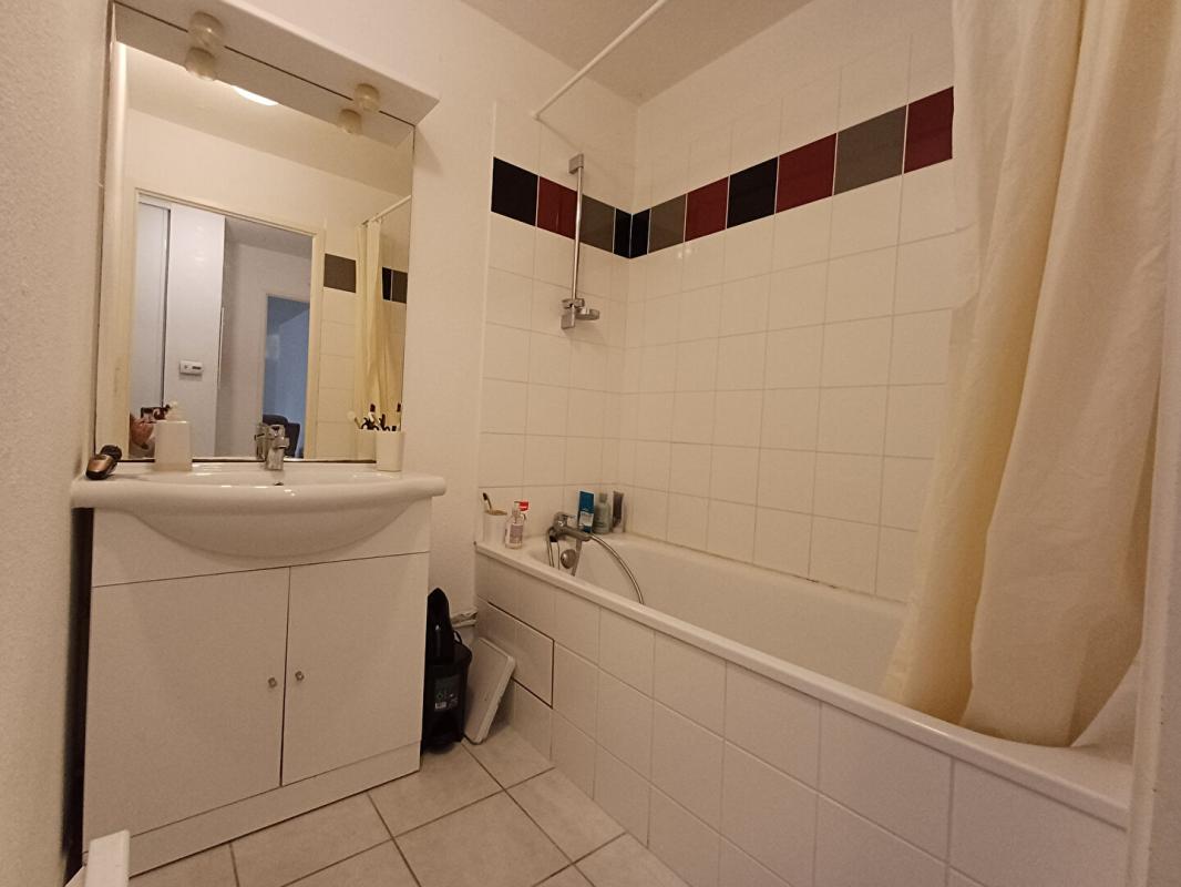 CHALONS-EN-CHAMPAGNE Chalons en Champagne - Appartement 2 pièces 47 m2 5